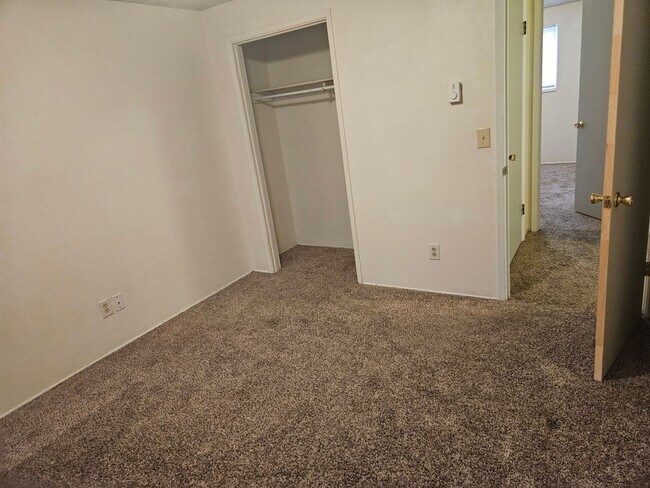 Building Photo - 2913/2915 Juanipero Way
