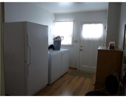 Building Photo - Great location home with 2 bedroom, 2 bath and 1 car garage!