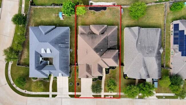 Building Photo - 9814 Carver Dr