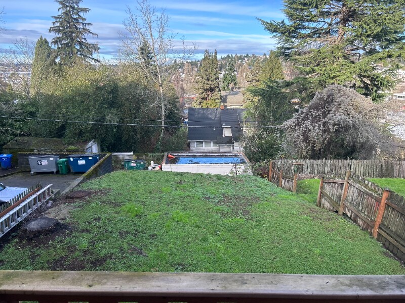 Building Photo - 30 W Etruria St