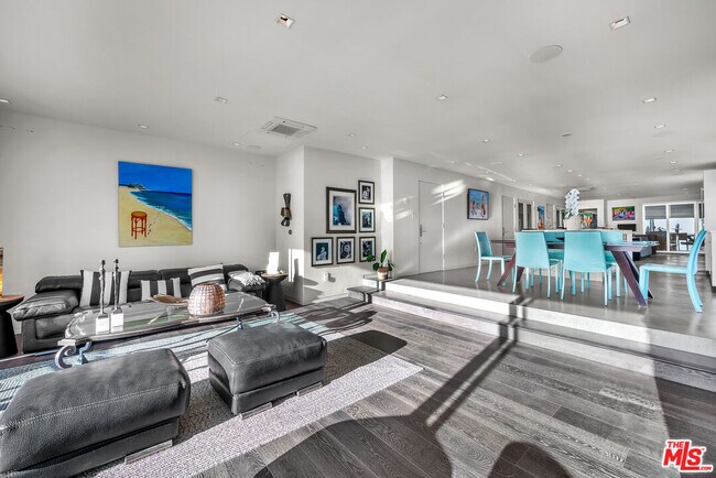 Building Photo - 1 Driftwood St