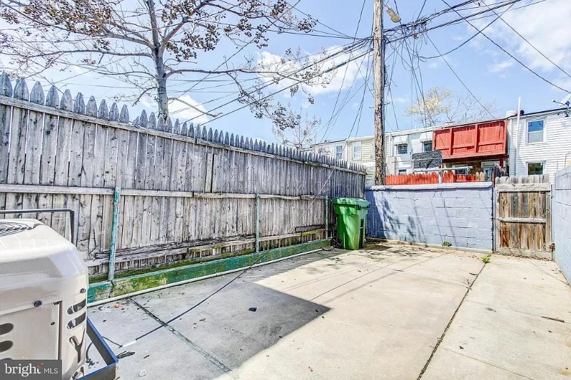 Building Photo - 1132 Nanticoke St