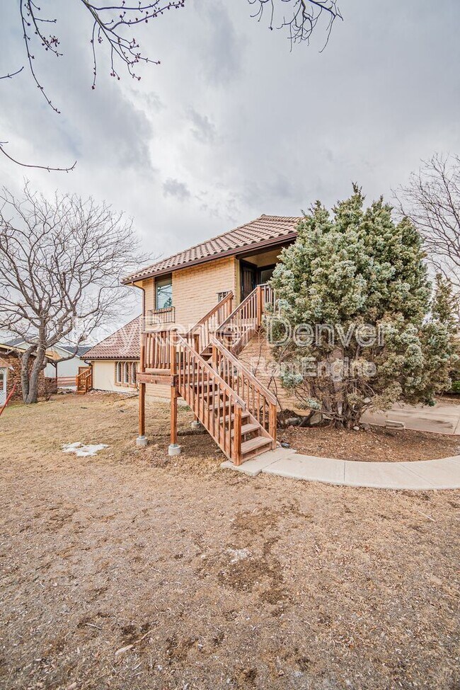 Building Photo - 990 Beech St