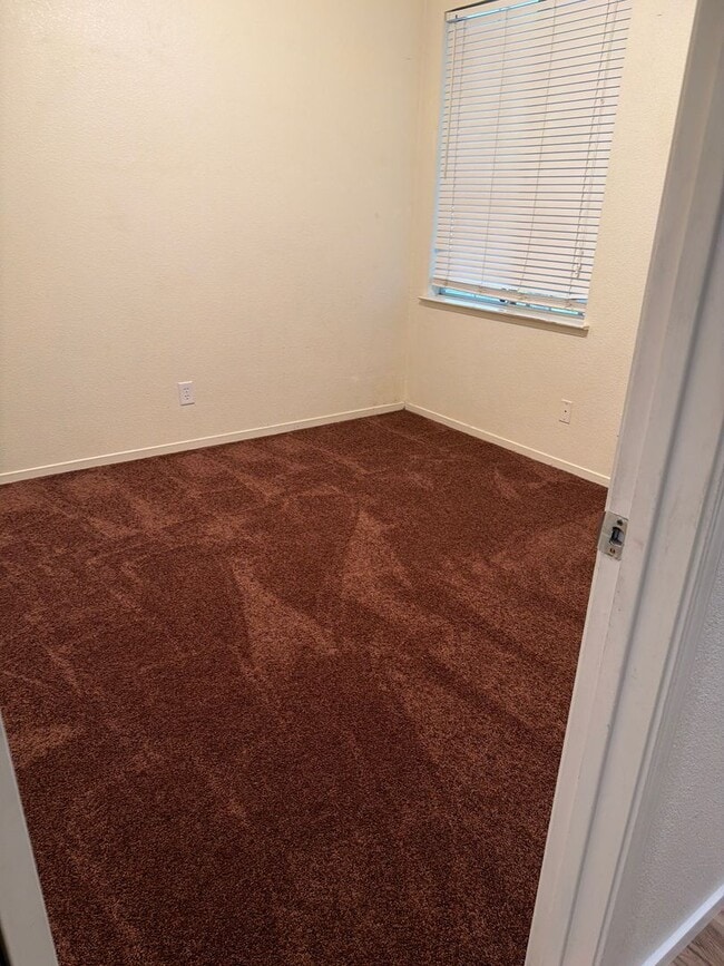 Building Photo - 473 Cabernet St