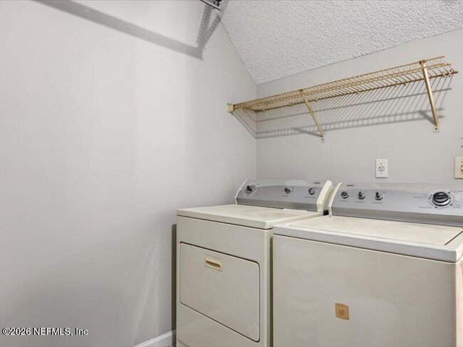 Building Photo - 1460 Ellis Trace Dr W