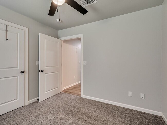 Building Photo - 5700 Campbell Creek Dr