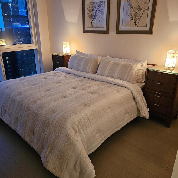 Building Photo - 1626 Broadway