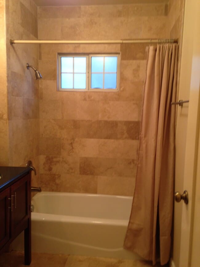 Building Photo - 1803 Orchard Ave