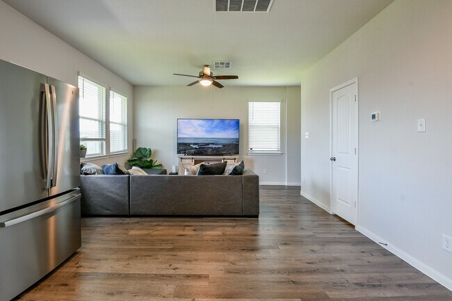 Building Photo - 24967 Goldoni Dr