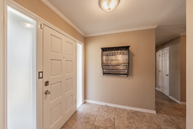 Building Photo - 6817 Fortune Rd