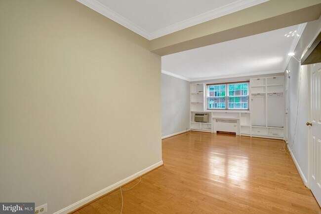 Building Photo - 211 N Trenton St