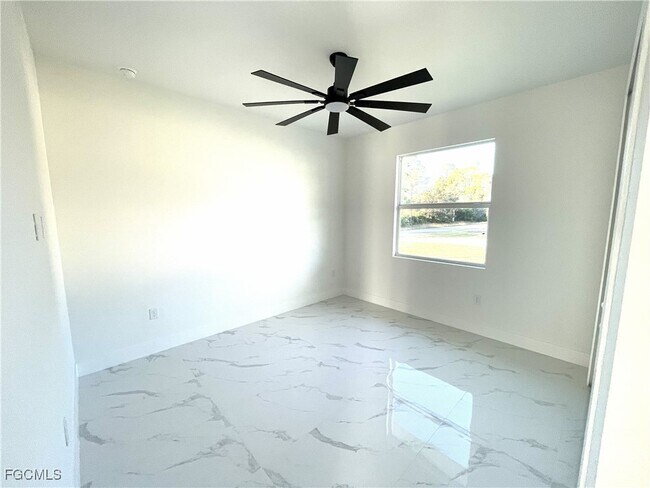 Building Photo - 1901 East 13th Street