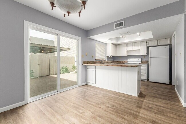 Building Photo - 8225 N Central Ave