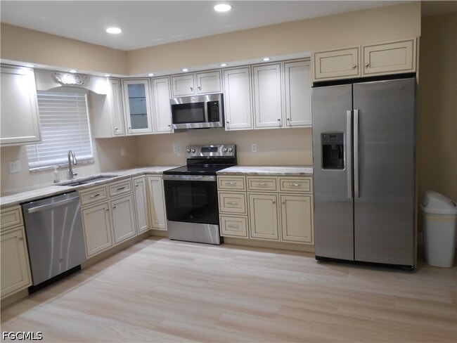 Building Photo - 357 Joel Blvd