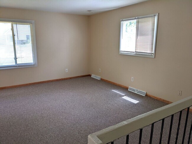 Building Photo - Grimes Ave