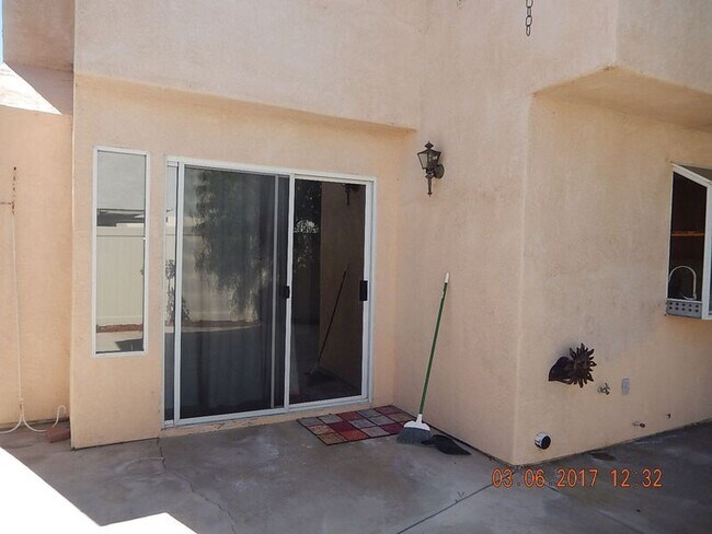 Building Photo - 28720 N Port Ln