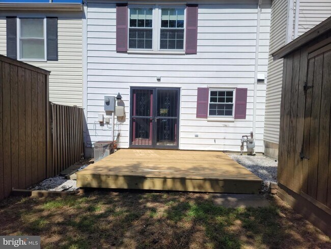 Building Photo - 7475 Lone Star Rd