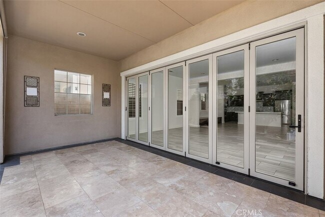 Building Photo - 154 Pavilion Park