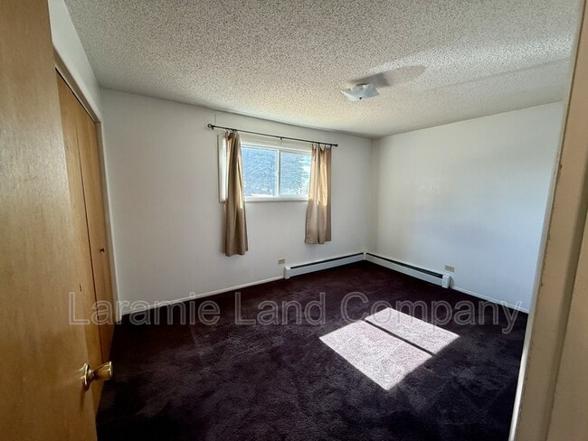 Building Photo - 1503 E Baker St