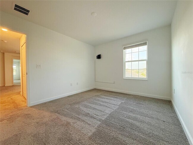 Building Photo - 5001 Center Ct