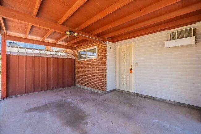 Building Photo - Pending/ Rented - Charming 3-Bed Home with Spacious Backyard & Covered Patio – Available 9/1!