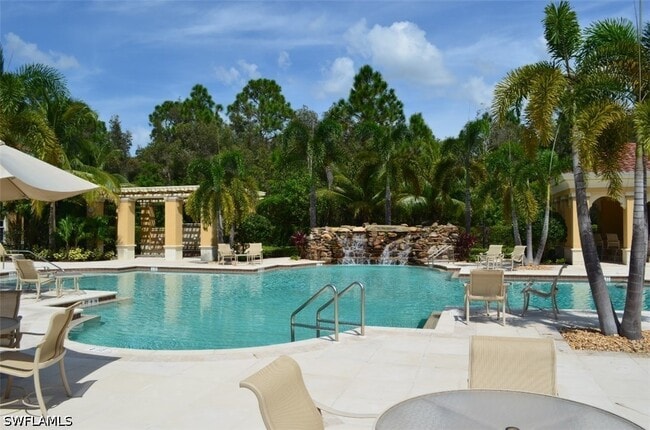 Building Photo - 8560 Evernia Ct