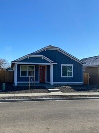 Building Photo - 1/2 OFF First Month’s Rent!