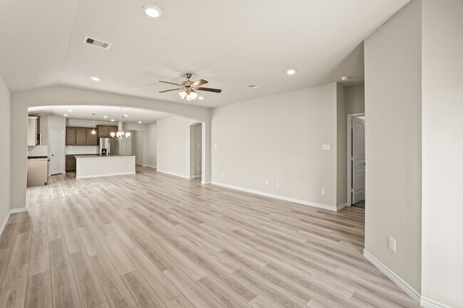Building Photo - 1164 Kennesaw Dr
