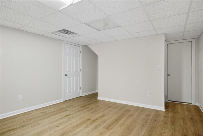Building Photo - 4201 Autumn Lake Dr