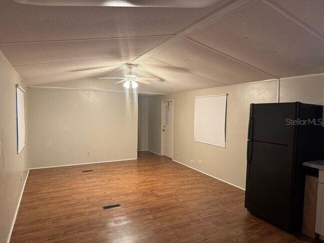 Building Photo - 7920 Sunrunner Dr