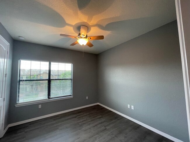 Building Photo - 4516 San Fratello Cir