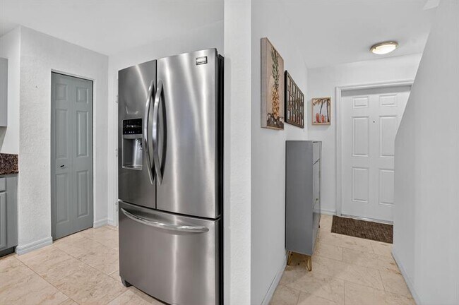 Building Photo - 22120 Majestic Woods Way