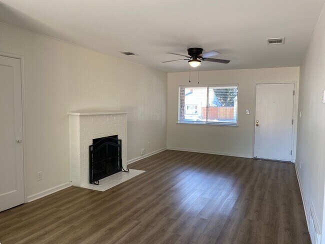 Building Photo - 3 BD/ 1BATH HOUSE LOCATED NEAR DOWNTOWN VA...