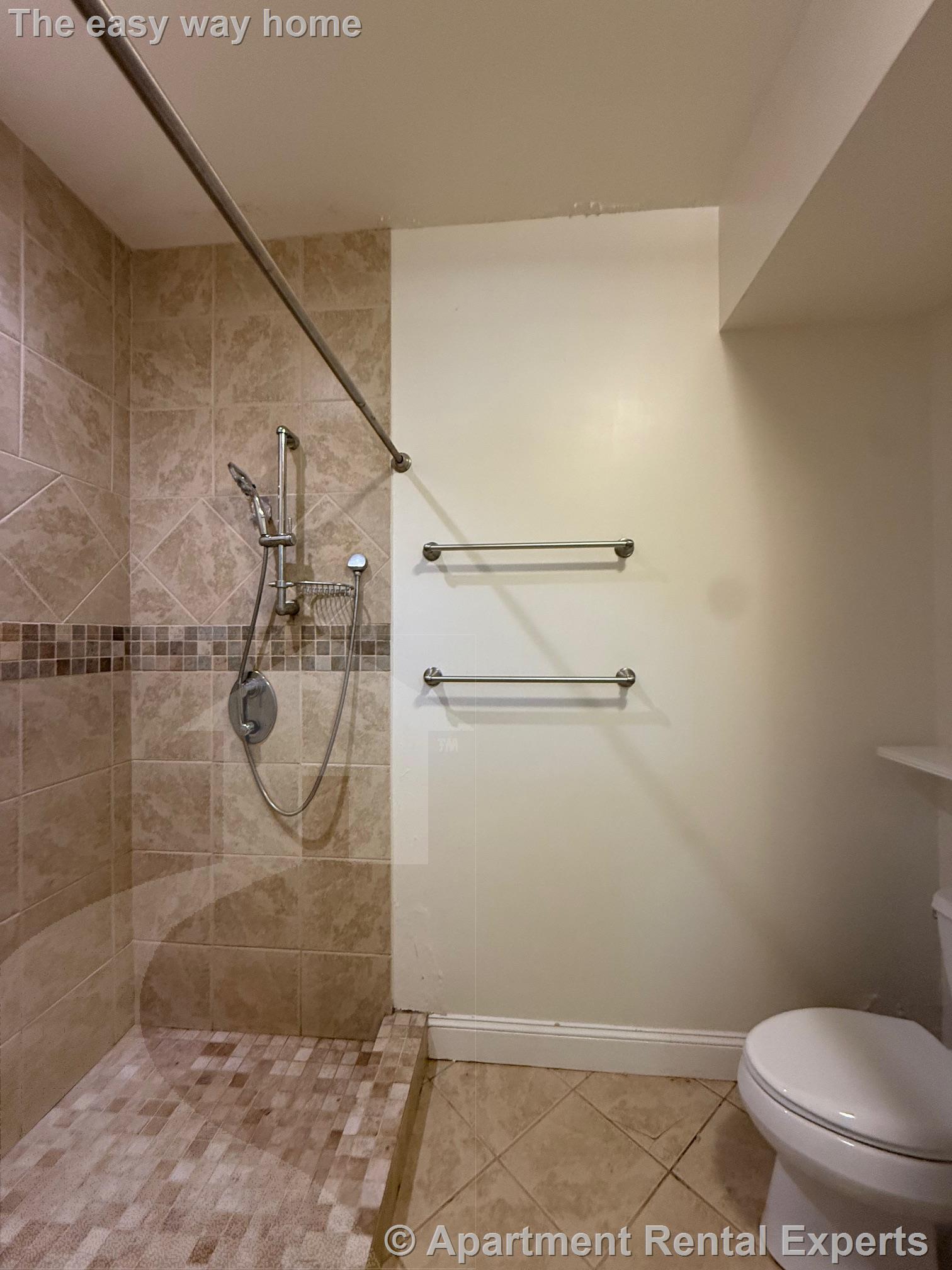 Building Photo - 6 Giles Park