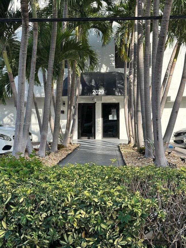 Building Photo - 2029 N Ocean Blvd