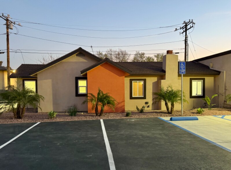 Building Photo - 7893 Sierra Ave.