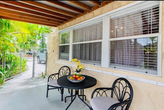 Building Photo - 279 Hach Ln