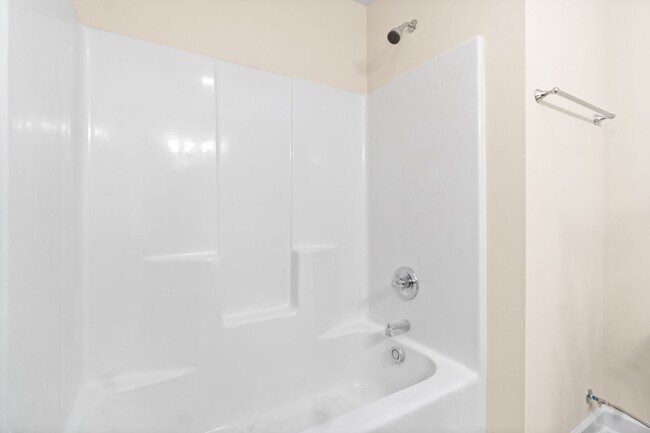 Building Photo - 2 Bedroom Apartment For Rent in Guthrie KY!