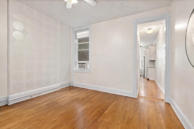 Building Photo - 1010 Washington St