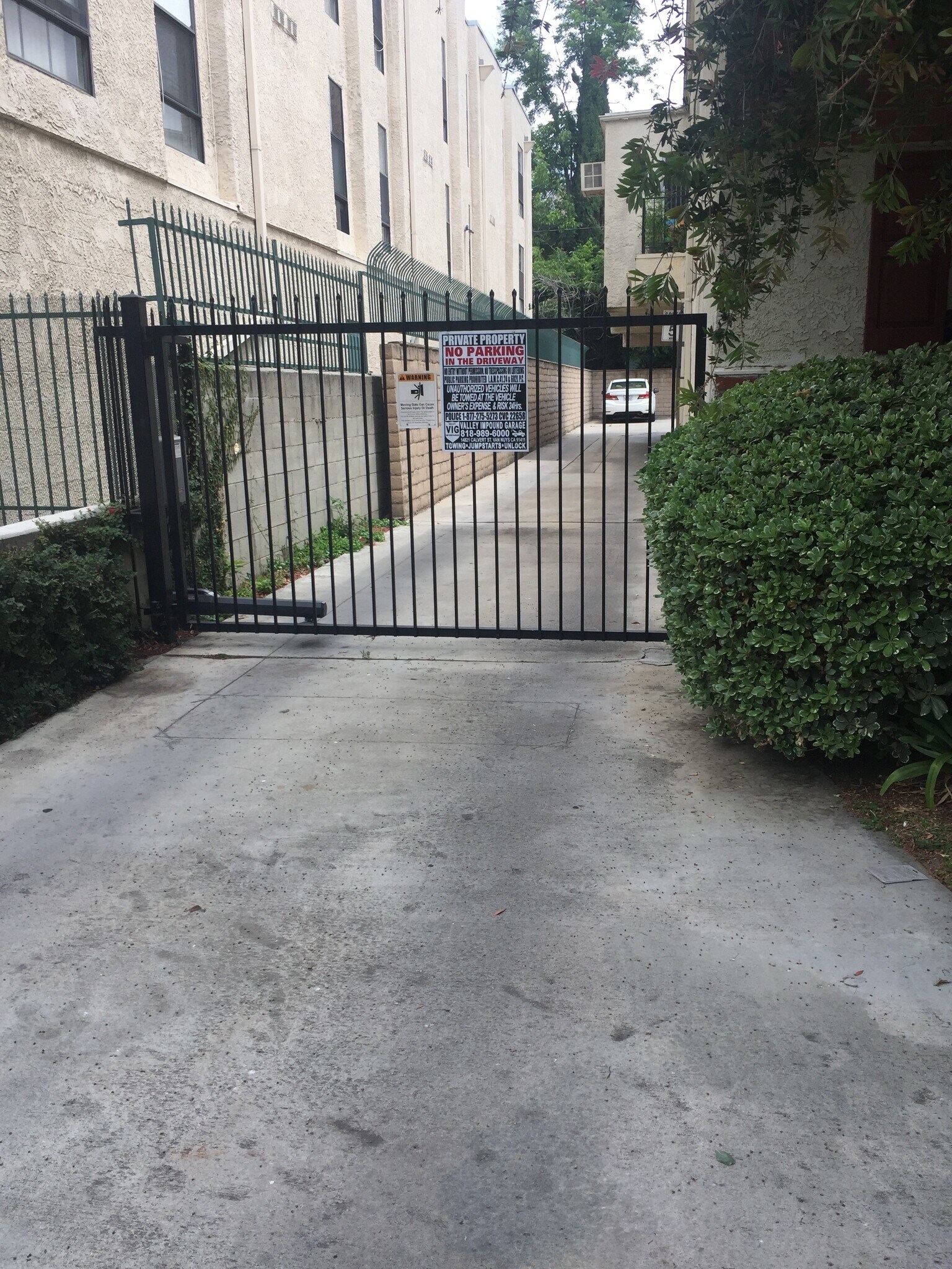 Building Photo - 14551 Vose St