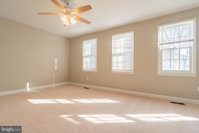 Building Photo - 3554 S George Mason Dr
