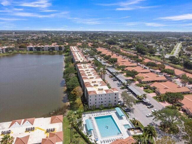 Building Photo - 6241 Pointe Regal Cir