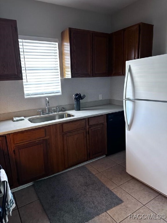 Building Photo - 209 9th Ave N