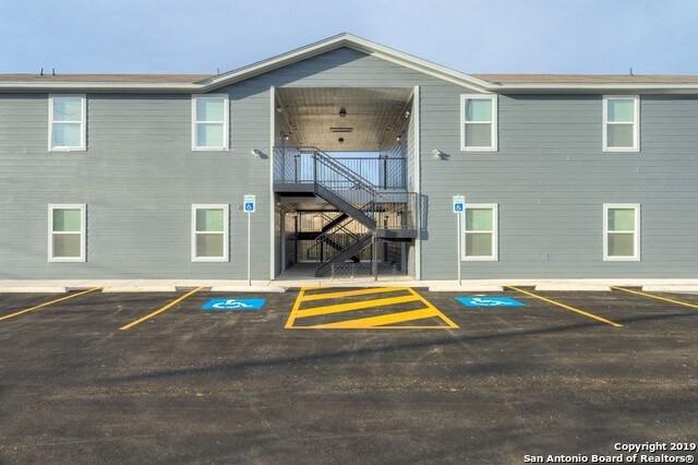 Building Photo - 8111 Landing Ave