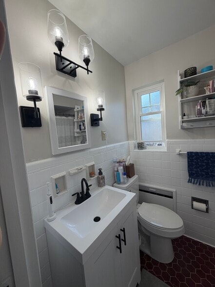 Building Photo - 3146 Portsmouth Ave