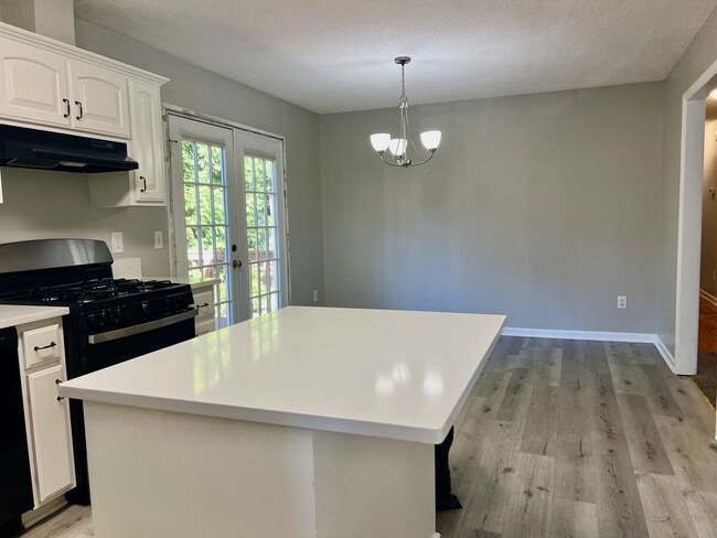 Building Photo - 301 Stargate Rd