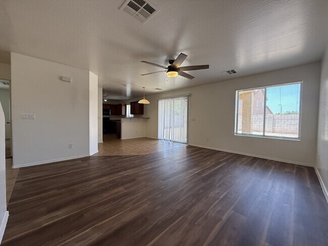 Building Photo - 7372 W Ian Dr