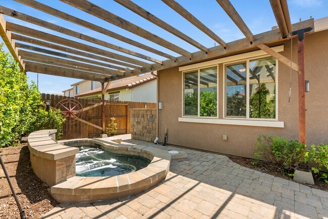Building Photo - 9363 Wild Lilac Cir
