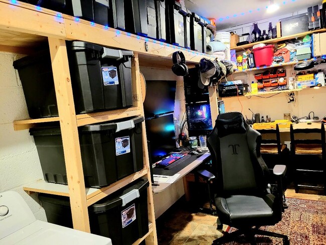 Building Photo - 2925 Espana Ct