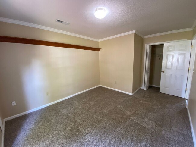 Building Photo - 4310 Oneal Place